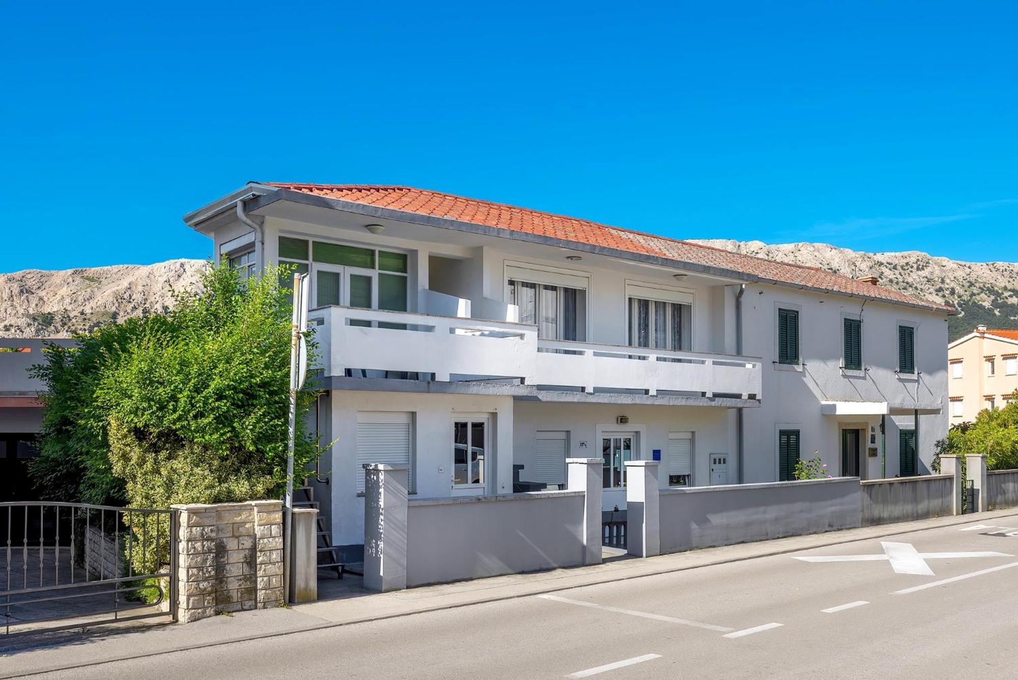 Apartments Nada & Ivan With Terrace Baška Extérieur photo